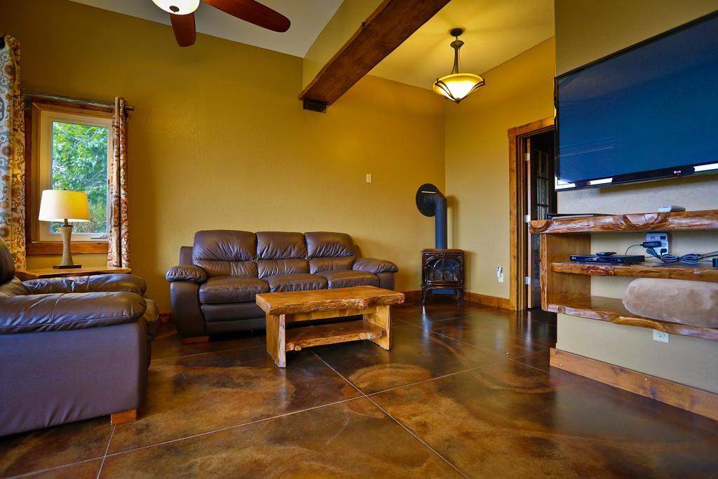 Baycrest Lodge Хомер Экстерьер фото